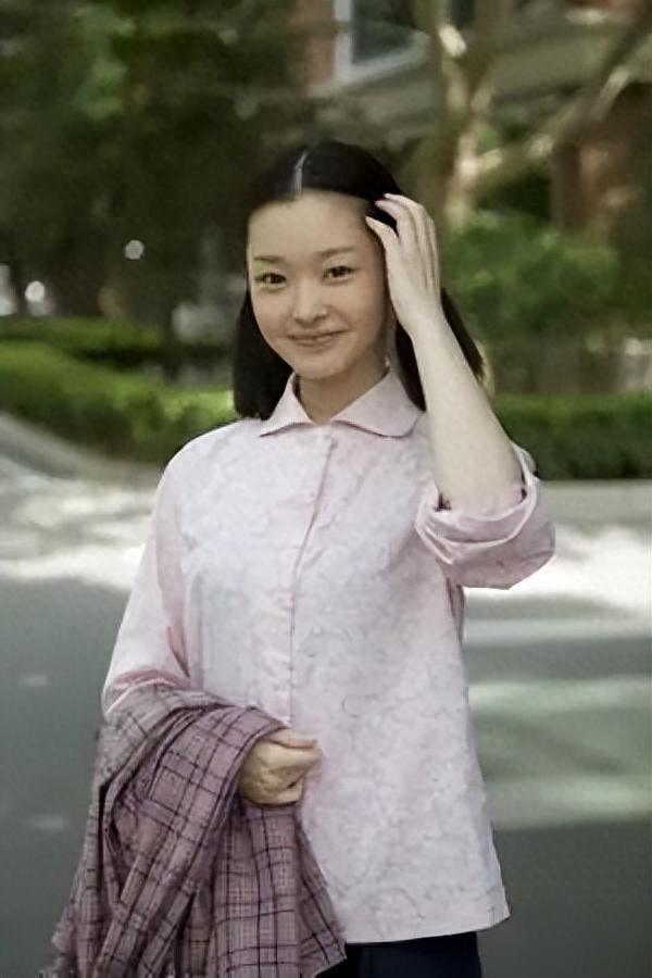 演员宋轶为日货品牌代言，遭全网抵制，网友：戏子不知亡国恨