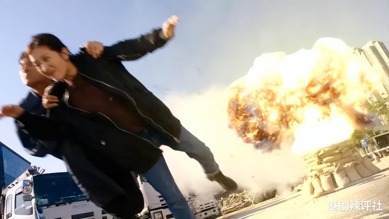 马国明|马国明似钢铁侠刀枪不入,《隐形战队》剧情离谱被吐槽4处不合理