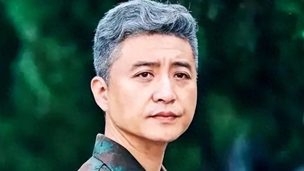 应被“开除”军籍的三位明星,贪财穿和服,一个比一个丢脸