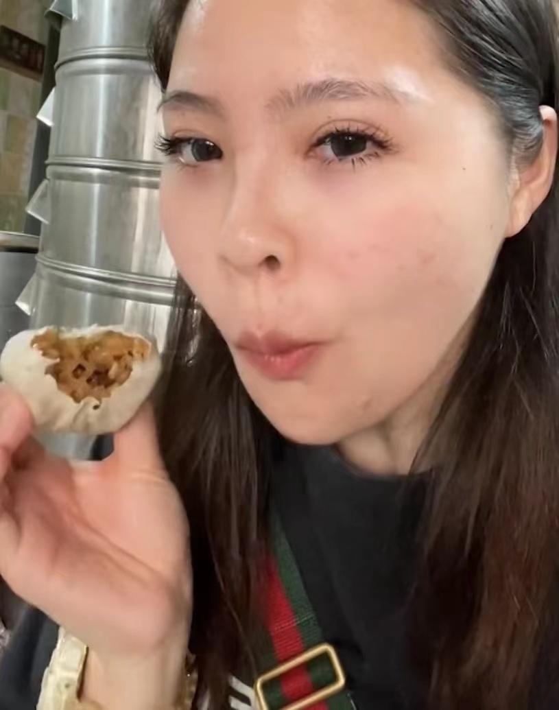 包菜|女子闺蜜嫁给早餐店老板，一大早各种炫包子烧麦，网友直呼太幸福