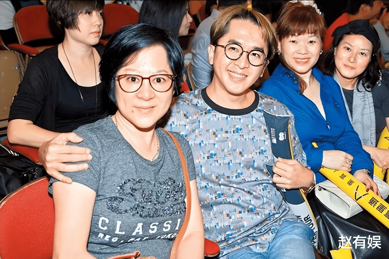 养3个女友，每人每月给50万工资，一周轮流陪2天，剩一天休息