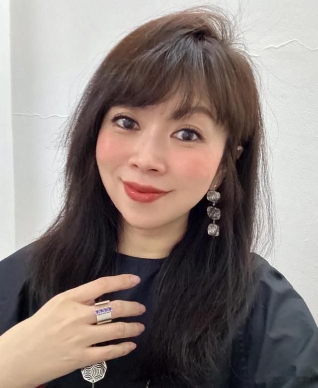 发型 建议家庭主妇，远离这3种“发型”！特别是第2种，显老还拉低气质