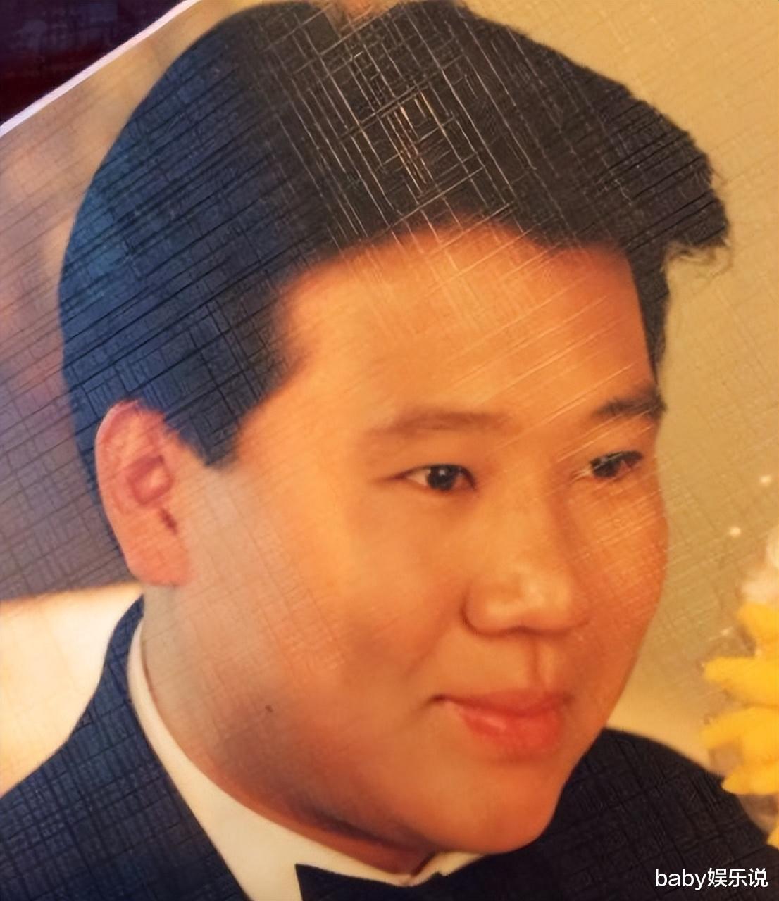 郭德纲|同是郭德纲基因，前妻儿子和后妻儿子一对比，差距一目了然