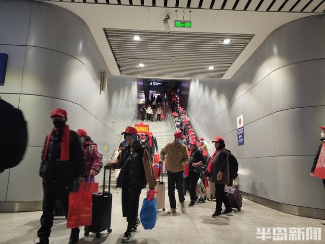 招聘|“工资6000至8000元左右,存着娶媳妇!”531名甘肃务工人员乘高铁专列抵青