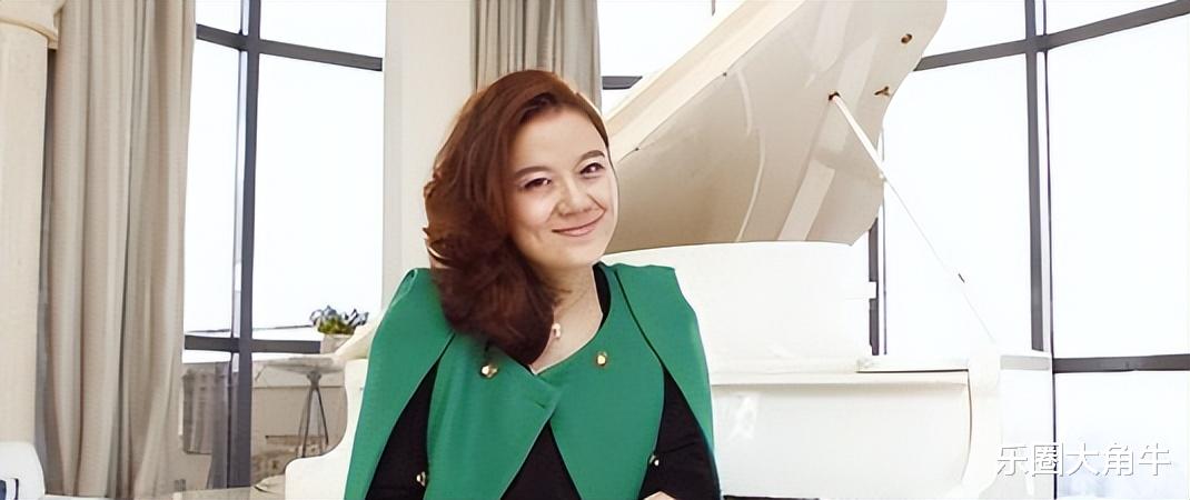 孙颖:41岁嫁入豪门,44岁为81岁的老公生下女儿,如今还想拼二胎