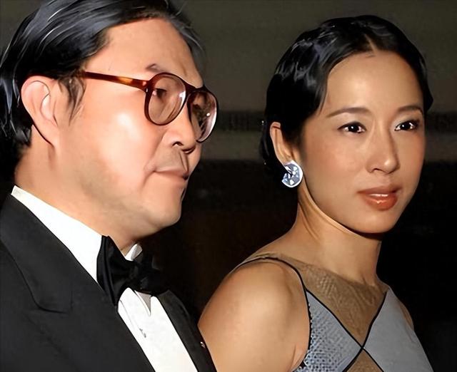 曝65岁朱玲玲离婚再次净身出户，她的一辈子都在为长子霍启刚铺路