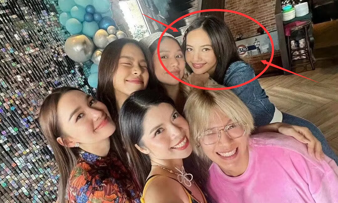 难怪lisa不在泰国出道,对比太残酷,网友:只配韩国出道!