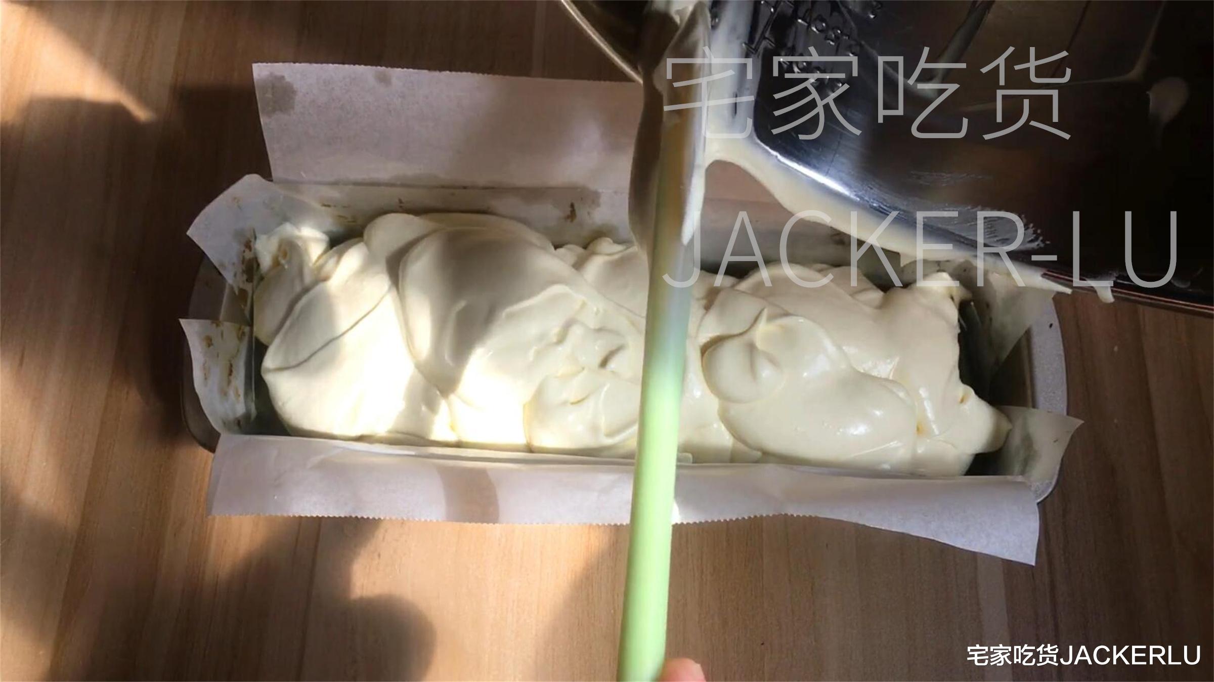 美食教程|抹茶奶油磅蛋糕，香浓奶油，清新抹茶，味道层次丰富。