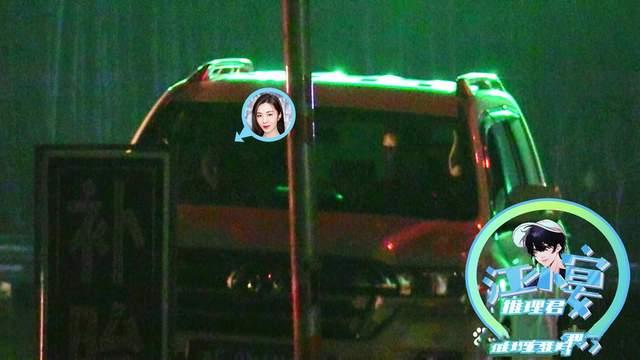 王晓晨|演员王晓晨恋情疑曝光,独自开车约会神秘男子,争吵后仍同住酒店!