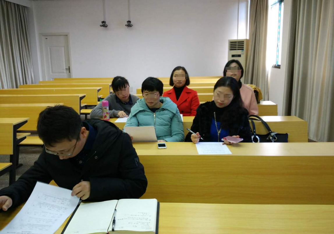 不上课的给上课的讲“教学质量”，工资高的给工资低的讲格局