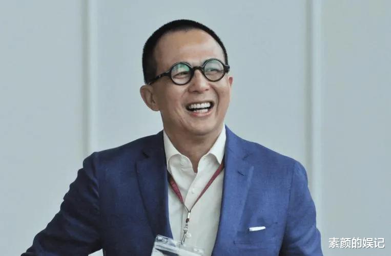 梁洛施|梁洛施新年晒照只露眼睛很落寞,通过网络向李泽楷送祝福未获回应