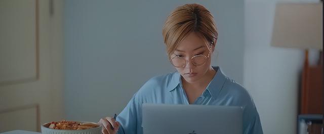 hr|年少成名的“乖乖女”,曾因美貌被造黄谣,如今“未婚先孕”?