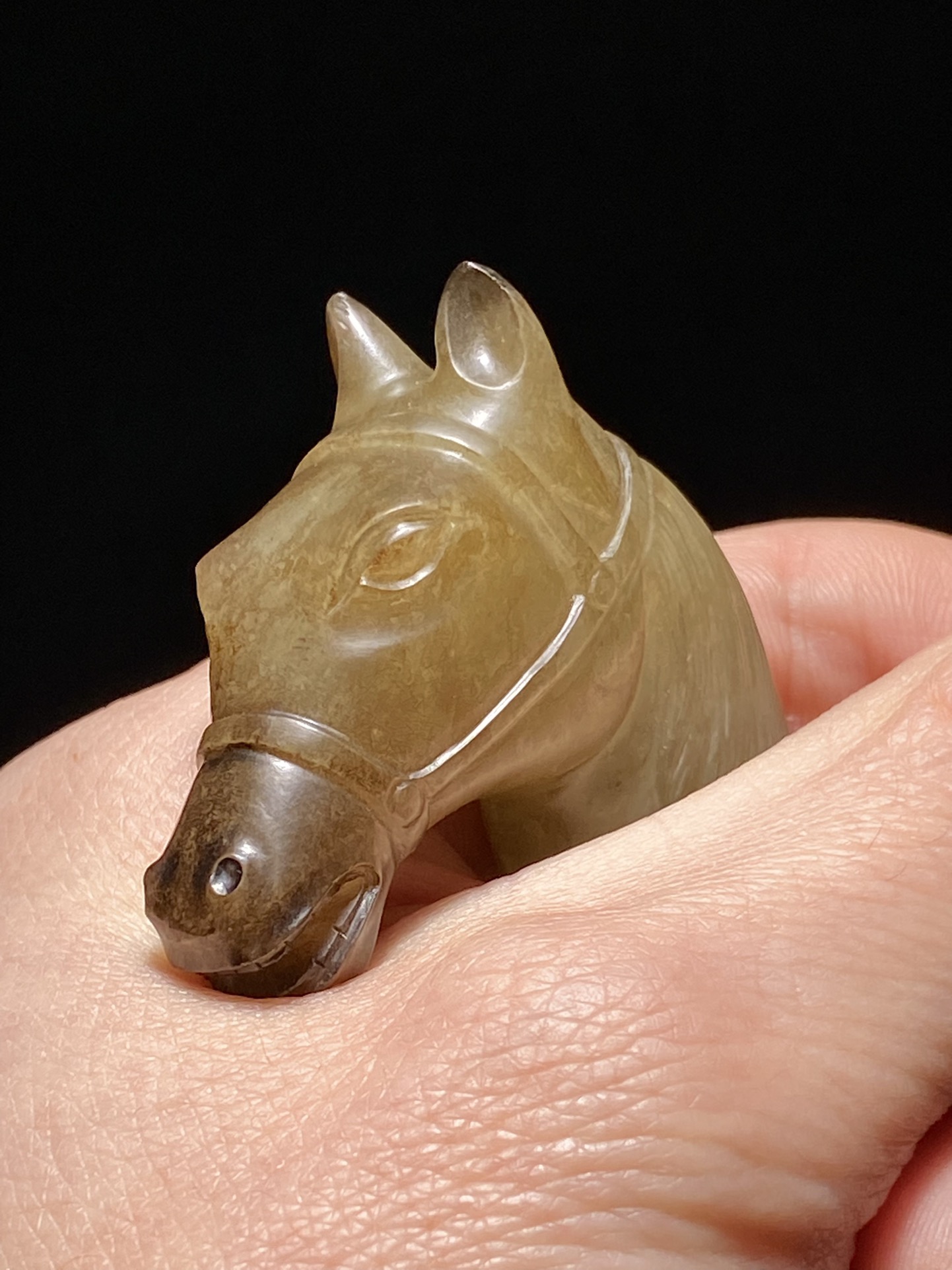 和田玉籽料|清早期 和田玉籽料 马首 刀柄 刀把 把件