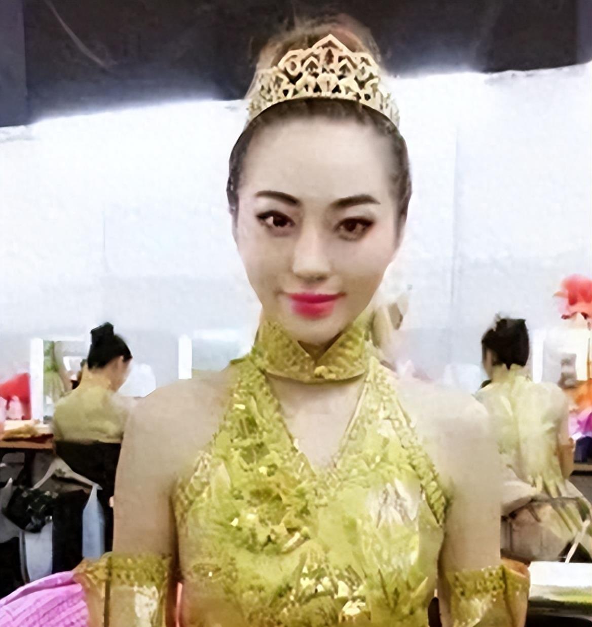 曾经陪许家印KTV应酬 ，年薪高达900万，后宫团长白珊珊“上位”之路！