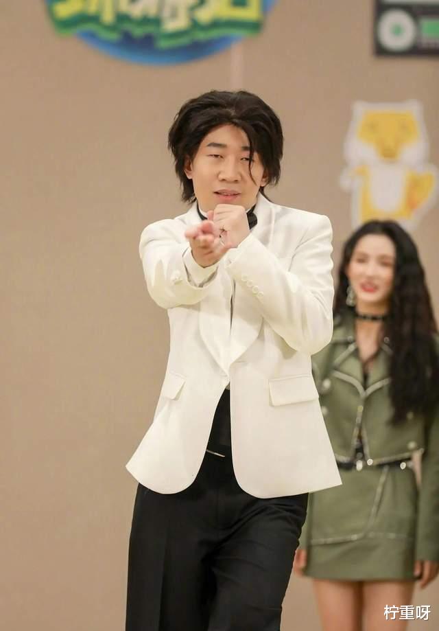 杨迪|因分手被骂的杨迪,到底冤不冤?