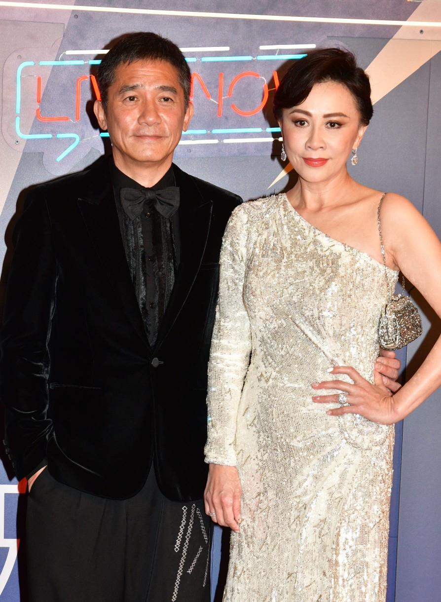 洪金宝|梁朝伟再获影帝,惊愕表情成经典,71岁洪金宝与妻一同落泪太感人