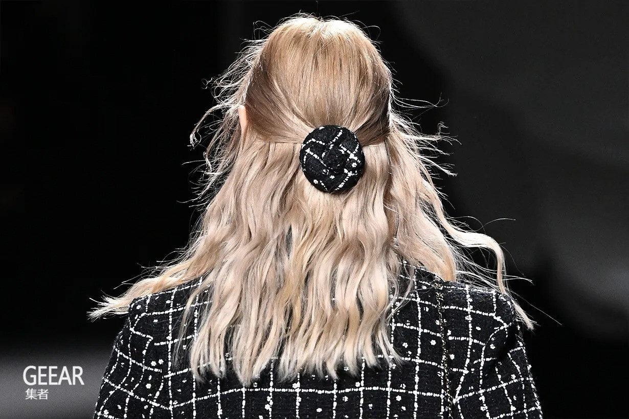 西红柿炒鸡蛋 这3个要点让任何脸型也可以完美驾驭公主辫发型！