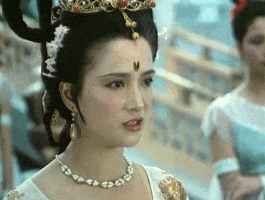 真正的花魁根本不用旁白尬吹, 人群中一眼夺目的绝色