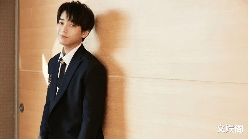 甜甜的恋爱瓜来了！彭昱畅大方承认恋情，素人女友颜值高身材好