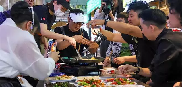|为何很多饭店都开始抵制探店主播？商家直言，四个原因简直太现实