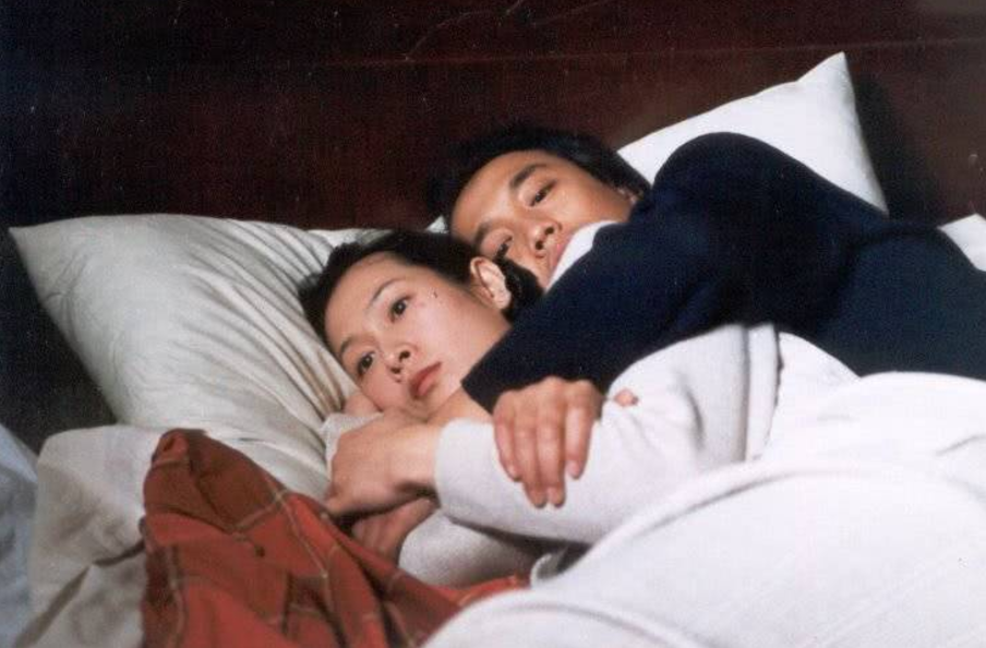 黄磊|大瓜！周迅与黄磊重逢，两人行为举止被指太暧昧，许多蛛丝马迹被扒！