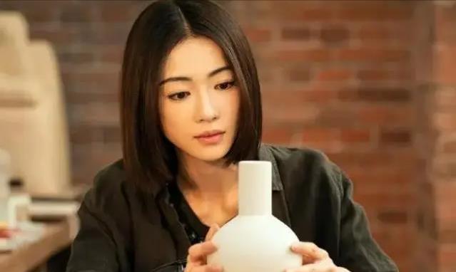 秦岚|520开播!秦岚、佟丽娅做配,半个娱乐圈齐上阵,都市剧的天花板