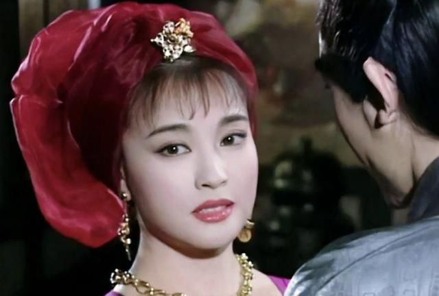 赵雅芝卸妆后、许晴卸妆后、刘晓庆卸妆后,真实颜值差距一目了然