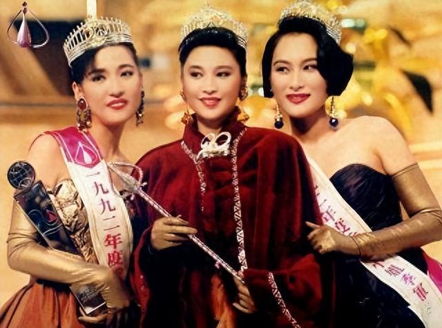 她结了个婚，被骂死了。