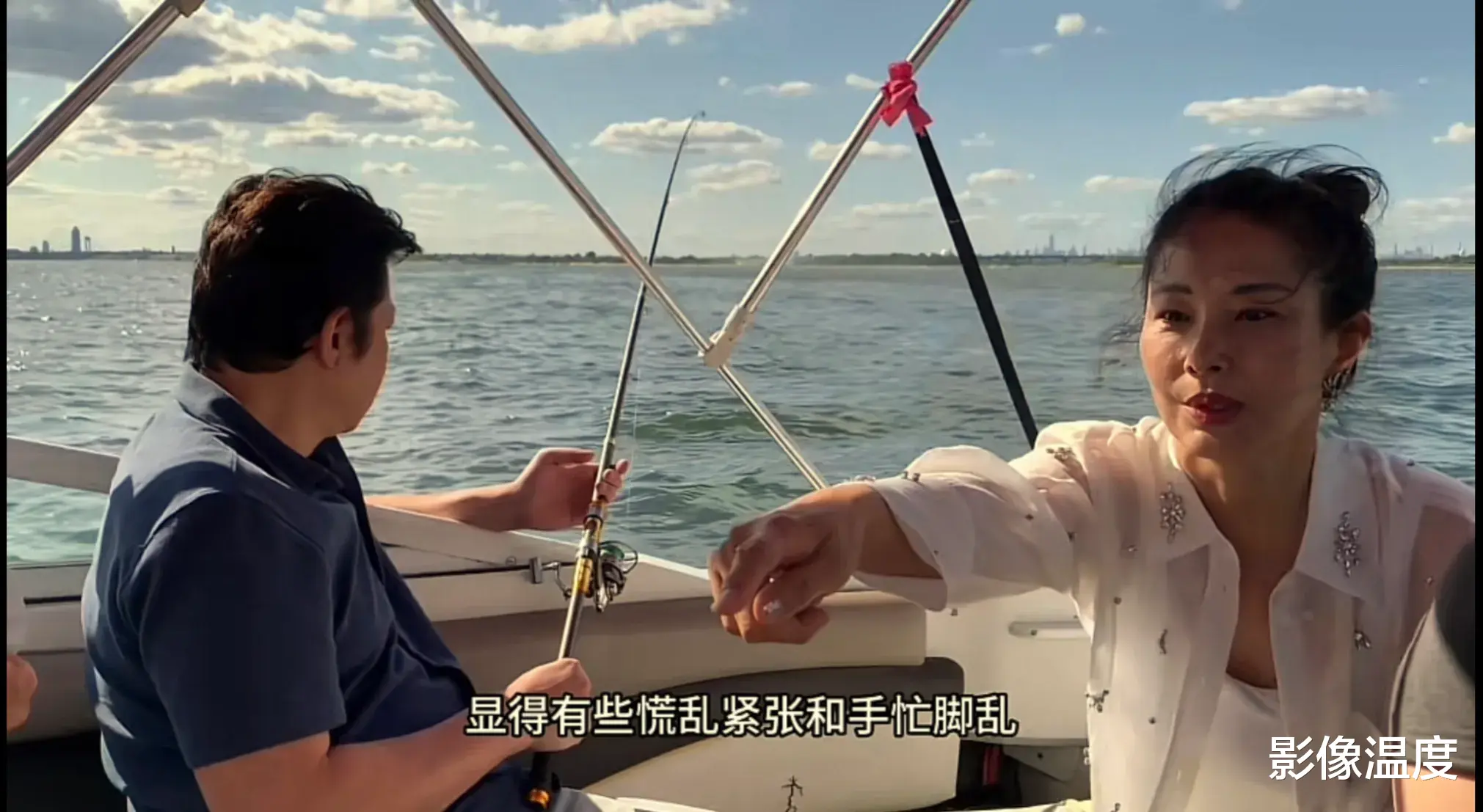 57岁老演员三代定居美国：高调炫耀奢华生活，声称我奋斗的当然要享受！