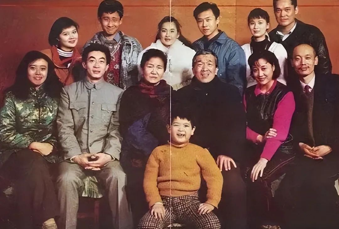 她,春晚一句台词识破潜伏间谍,如今去世23年,仍有人发文缅怀