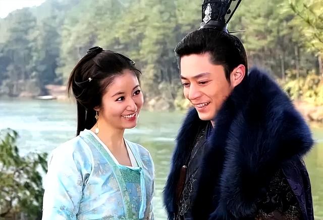 摊牌了!林心如承认婚变,霍建华离巢下半身“骚动”,连夜监工?