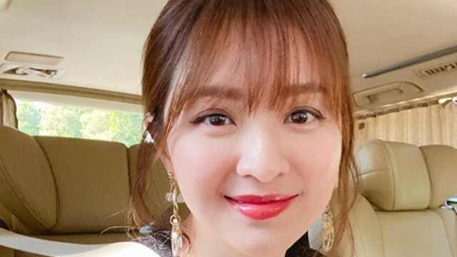 豪宅|前TVB港姐嫁富商住4000尺豪宅，为女儿庆生，状态曝光不输少女