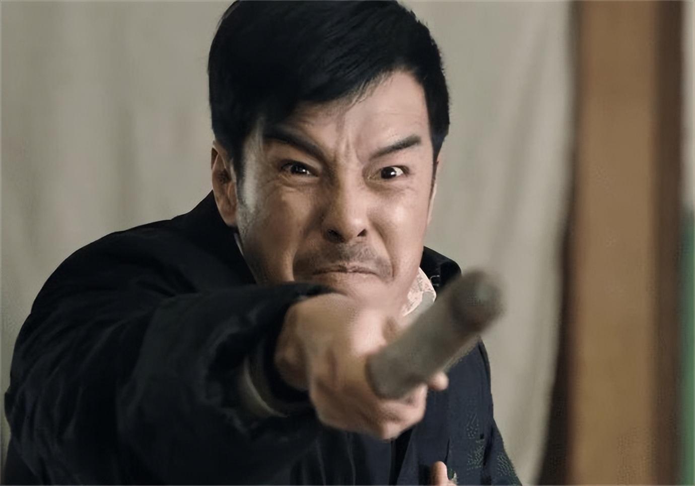 海一天:虽然荧屏上让人恨得咬牙切齿,但是生活中是模范父亲