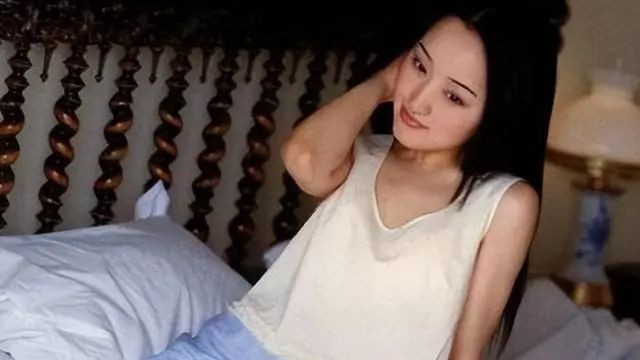 杨钰莹|52岁杨钰莹近照曝光，曾与赖文峰相恋，如今美如少女却还是孤身一人