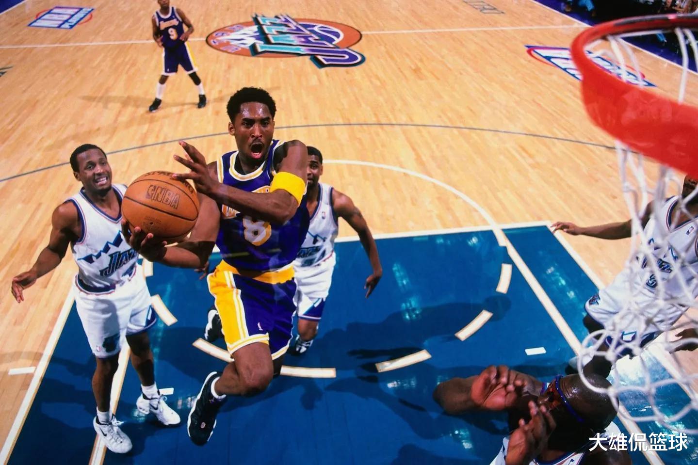 求职|美媒将科比和伯德的职业生涯作比较: 谁是更伟大的球员?