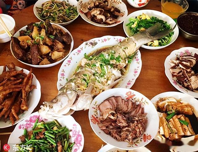 狗肉|这6道“不吉利”的菜,除夕夜不要端上餐桌,寓意不好老人不喜欢