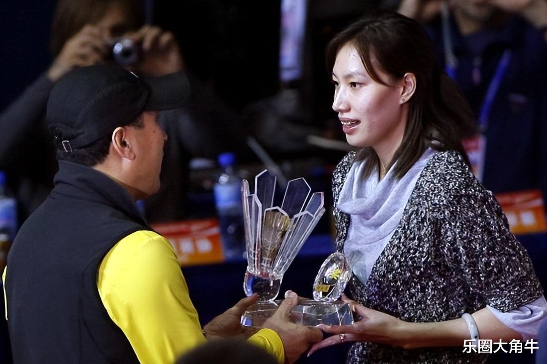 谢杏芳|丈夫出轨7年后，再看谢杏芳的婚姻，才明白当年她为何会原谅林丹