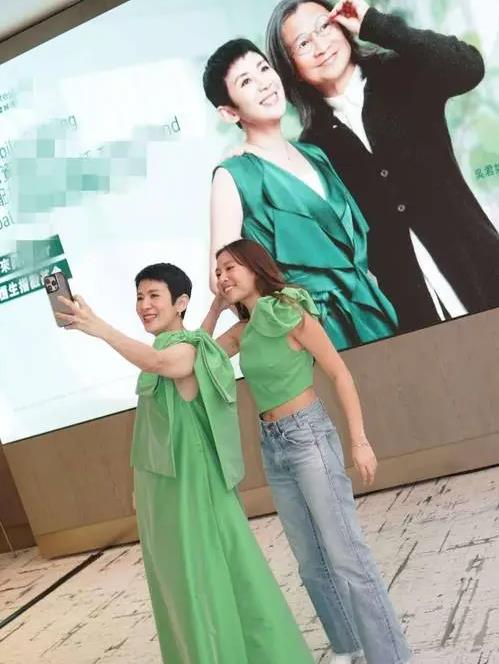 |分房睡、不结婚,衣食住行全AA,吴君如陈可辛24年来图什么?