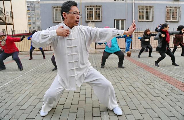 焦虑症|关于慢性肾病的治疗，需要强调5个原则