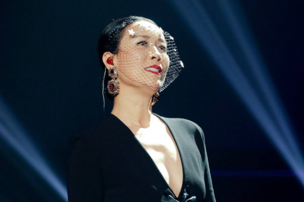 那英|好声音导师那英，新生代歌手，迎来了严酷时期