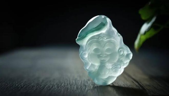 玉佩|齐天大圣、小猪佩奇,动漫卡通形象变成翡翠饰品,玉雕师太会玩了