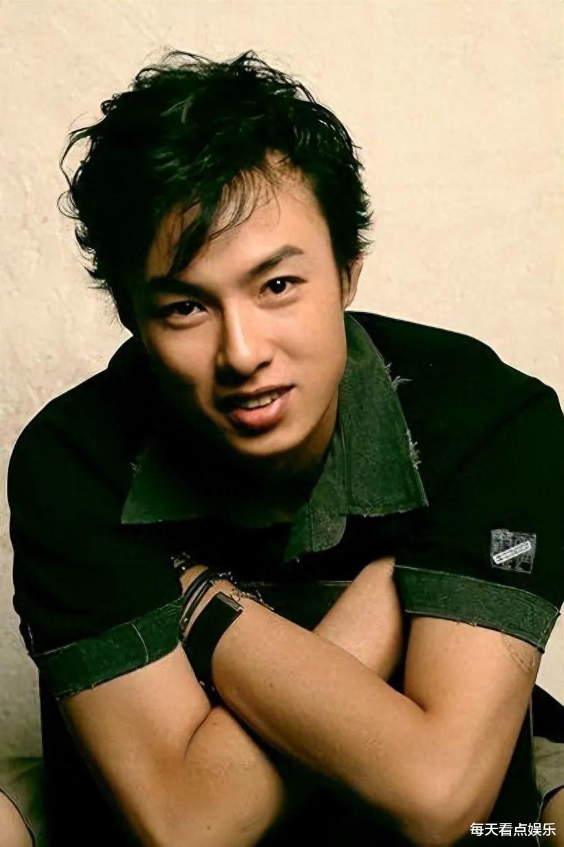 因穷被女友嫌弃,一气之下娶普通女老师的朱铁,如今过得还好吗?