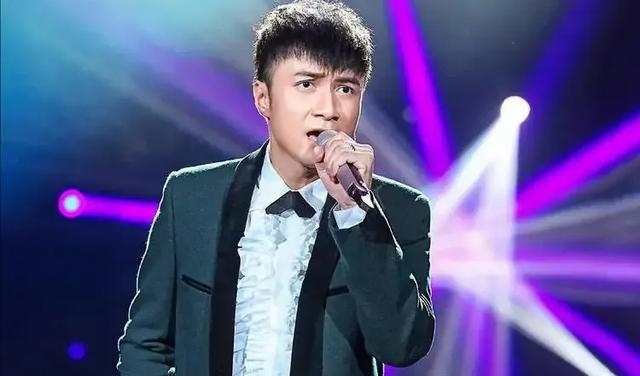 古巨基:她以经纪人身份陪我22年,52岁为我高龄产一子,能不爱吗