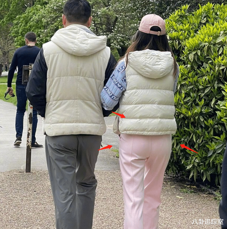 上海戏剧学院|章泽天2胎儿子被曝试管，伦敦街头被偶遇，身材臃肿小腹凸疑怀3胎