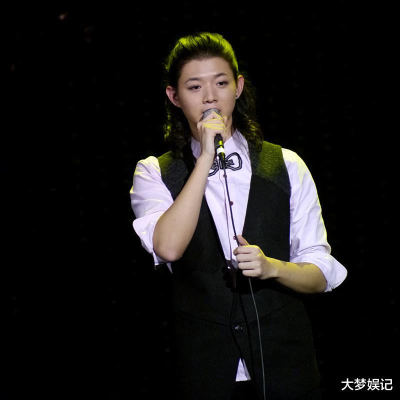 遭控劈腿消失3年…霍尊传复出!第一个节目“春节晚会”