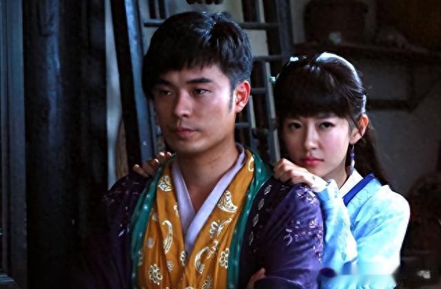 5位忘记“拉窗帘”,一夜星途尽毁的明星,每个都令人意外!