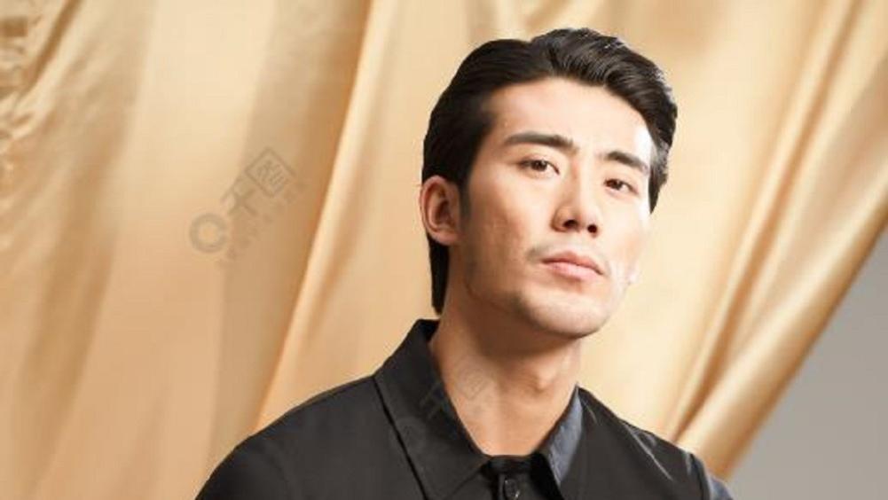 董事长出轨多位女下属，聊天记录曝光，内容十分露骨