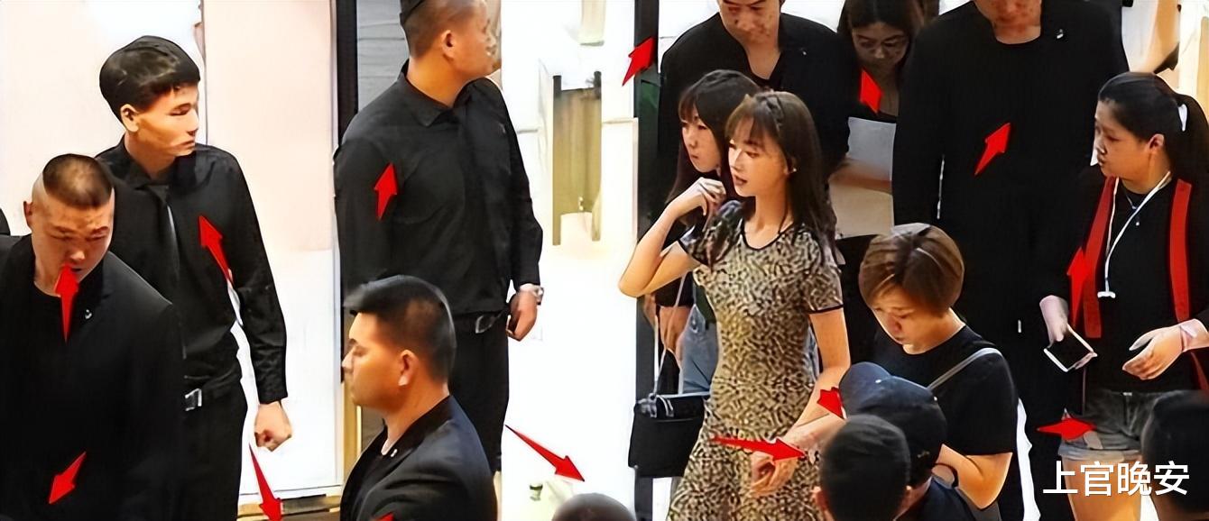 自以为很红，结果被现实啪啪打脸的明星，隔着屏幕都觉得好尴尬