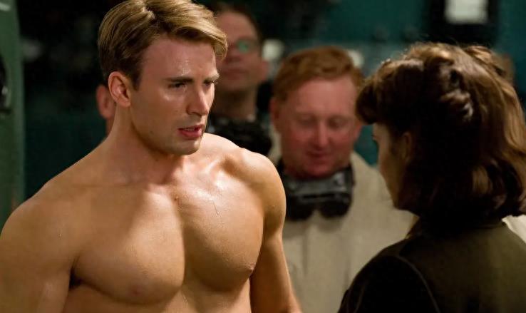 克里斯·埃文斯倾情演绎,英雄的诞生与正义的战斗,引发观众深思