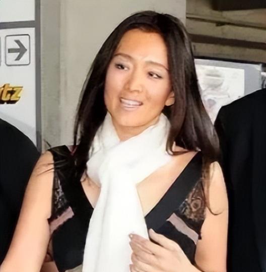 李若彤 巩俐卸妆后、李若彤卸妆后、玲花卸妆后,网友调侃:这差距太大了